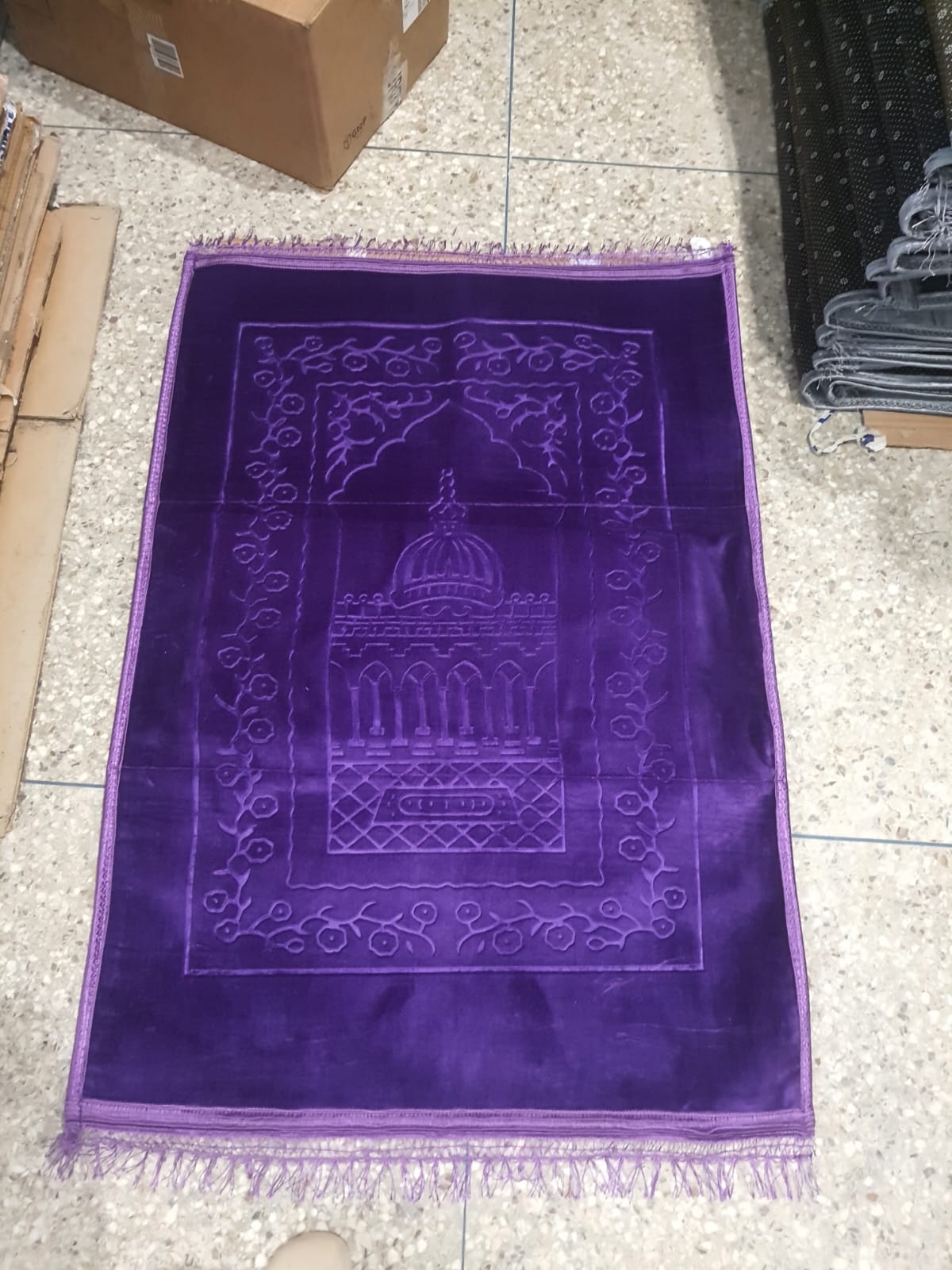 سجادة ناعمة ومبطنّة: راحة لا مثيل لها لركبتيك