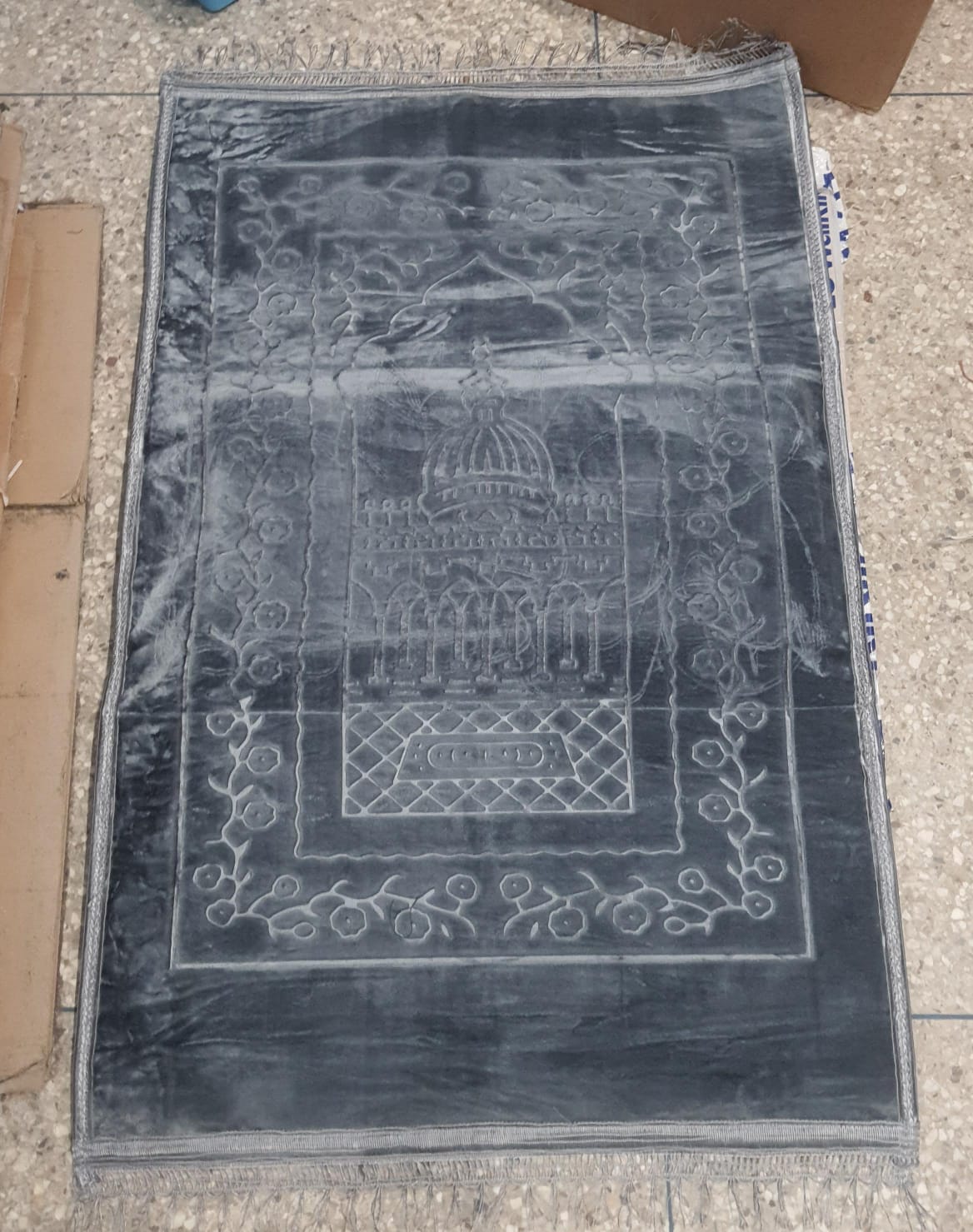 سجادة ناعمة ومبطنّة: راحة لا مثيل لها لركبتيك